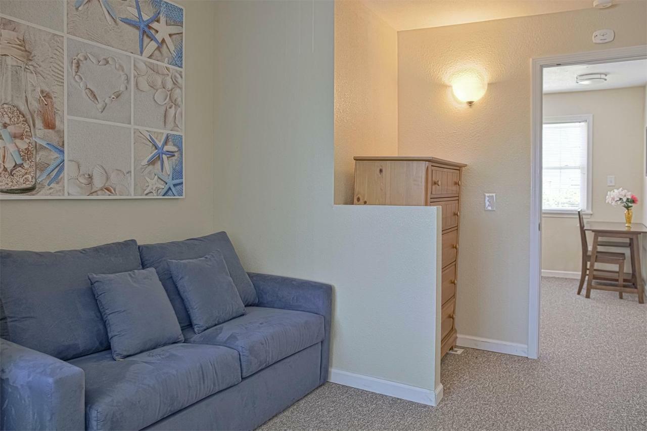 Colonial Inn Nags Head Bagian luar foto